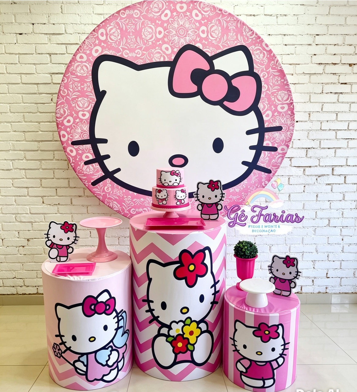 Hello Kitty - Bronze - Ge Farias Pegue e Monte