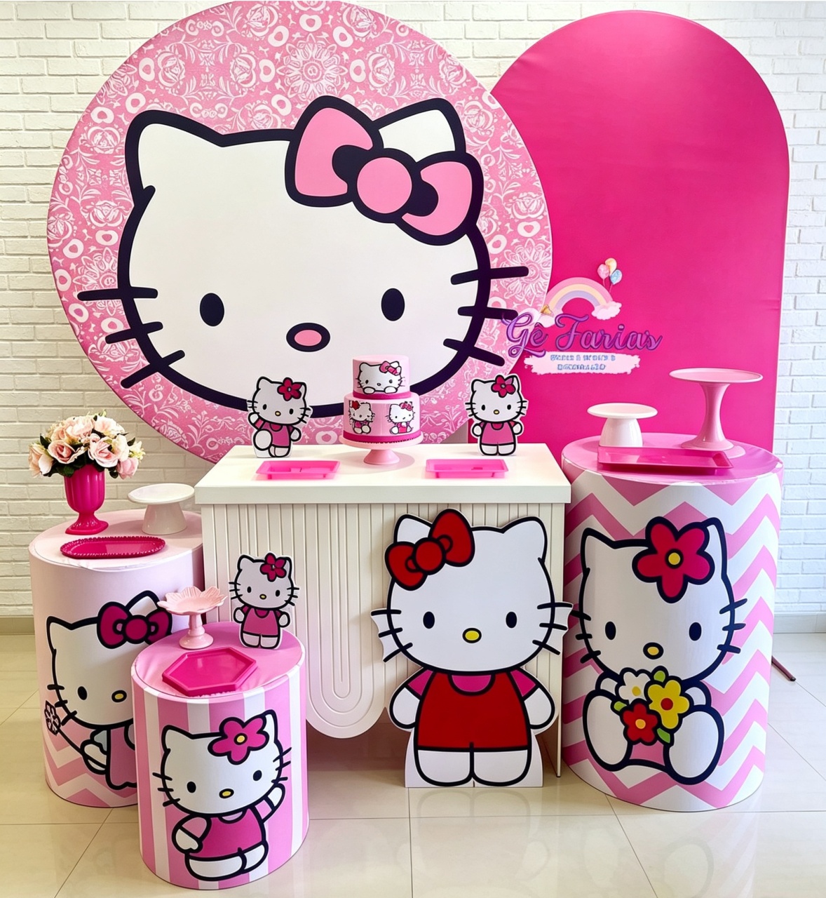 Hello Kitty - Ouro - Ge Farias Pegue e Monte