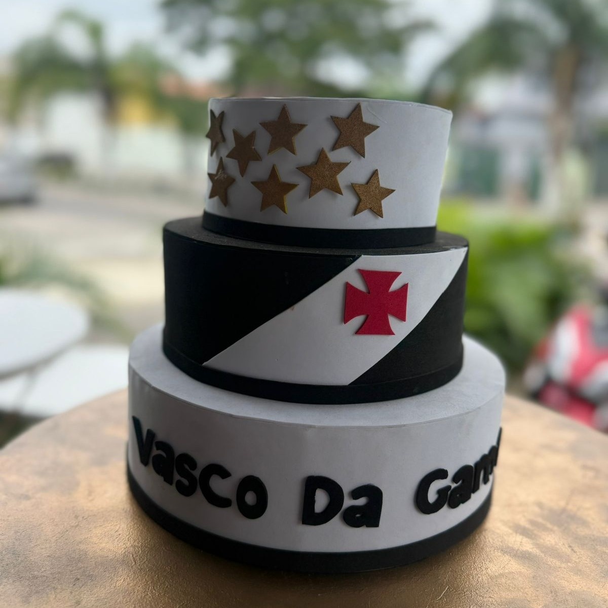 Bolo Fake Vasco - Tailine festas