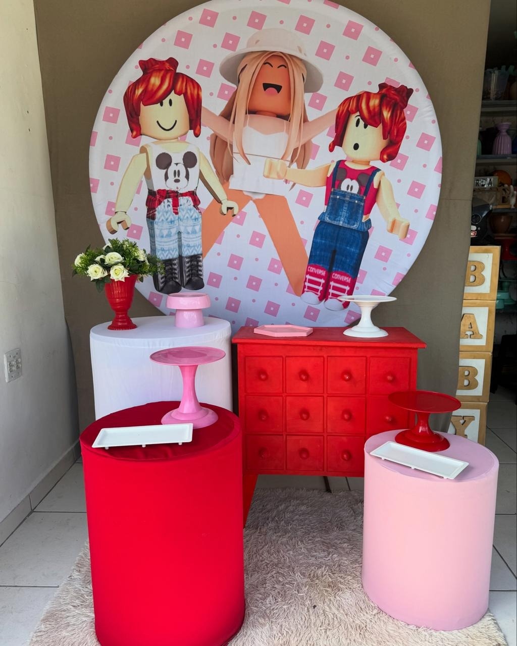 Roblox Feminino 02 - Tailine festas