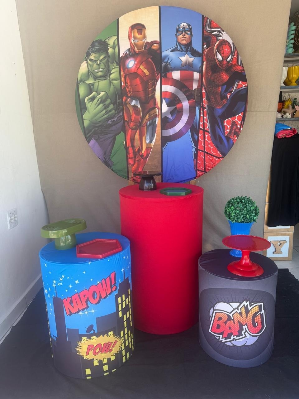 Vingadores 01 - Tailine festas