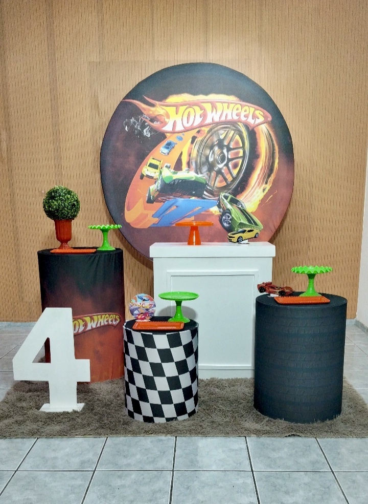 Kit 2 Hotwheels - lu pegue e montee