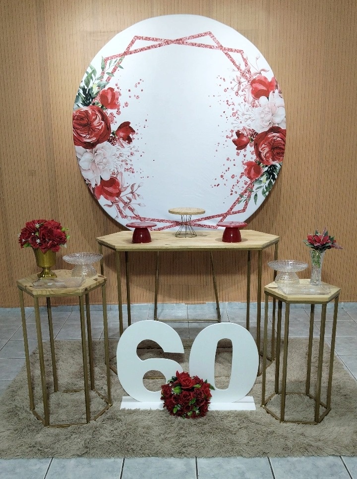 Kit Floral Vermelho Com Mesas - lu pegue e montee