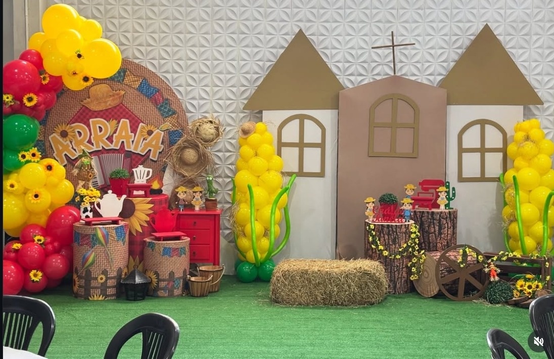 Sao Joao Com Igreja  - Mãe&filhas