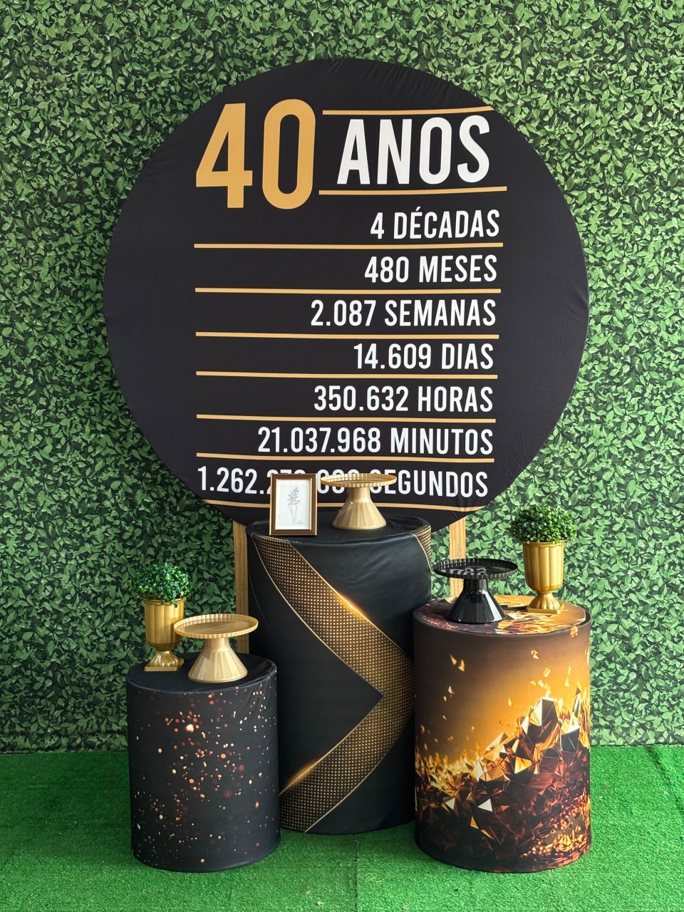 Pm 40 Anos Preto E Dourado - Mãe&filhas