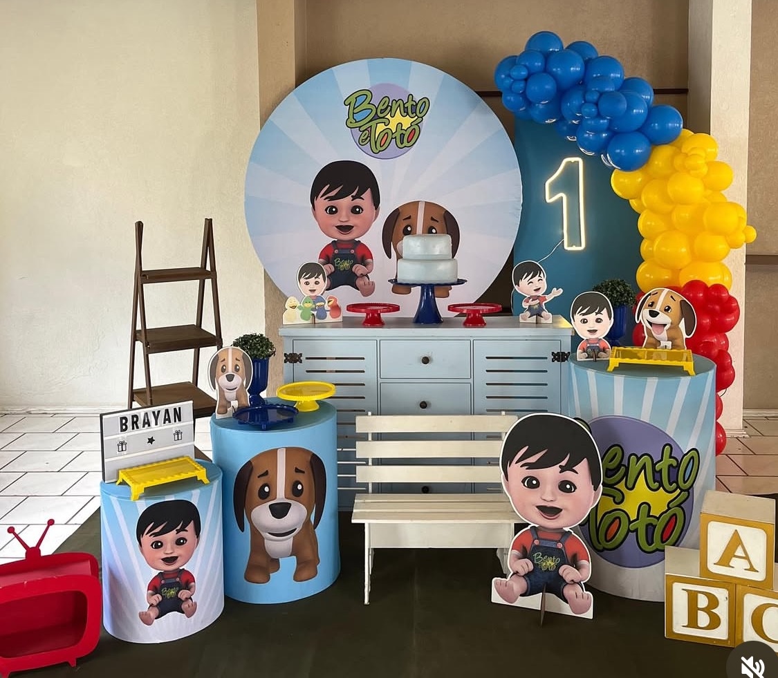Bento E Totó Com Montagem  - Mãe&filhas