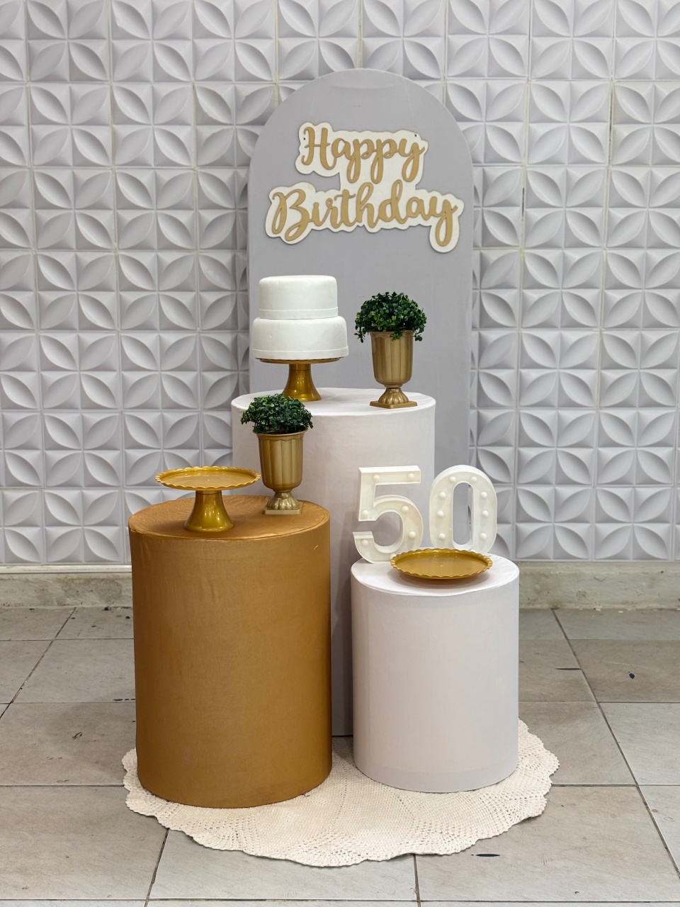Dourado E Branco Simples  - Mãe&filhas