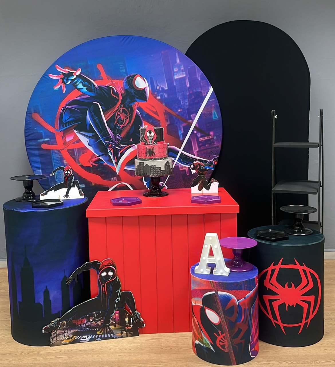 Homem Aranha (Miles Morales) - Ouro  - Festa e Arte Decorações