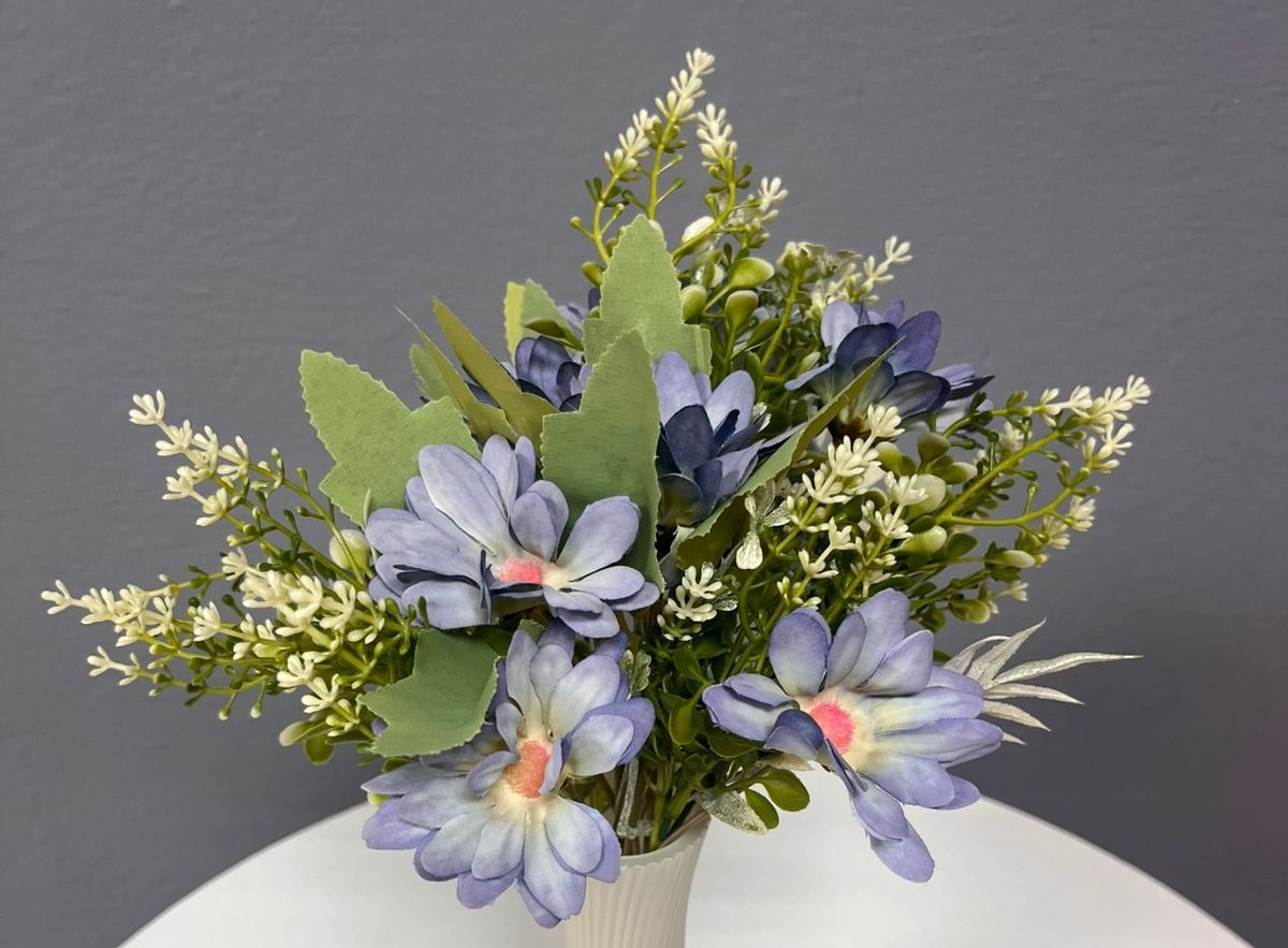 Flor (Buquê) - Margaridas Azul - Festa e Arte Decorações