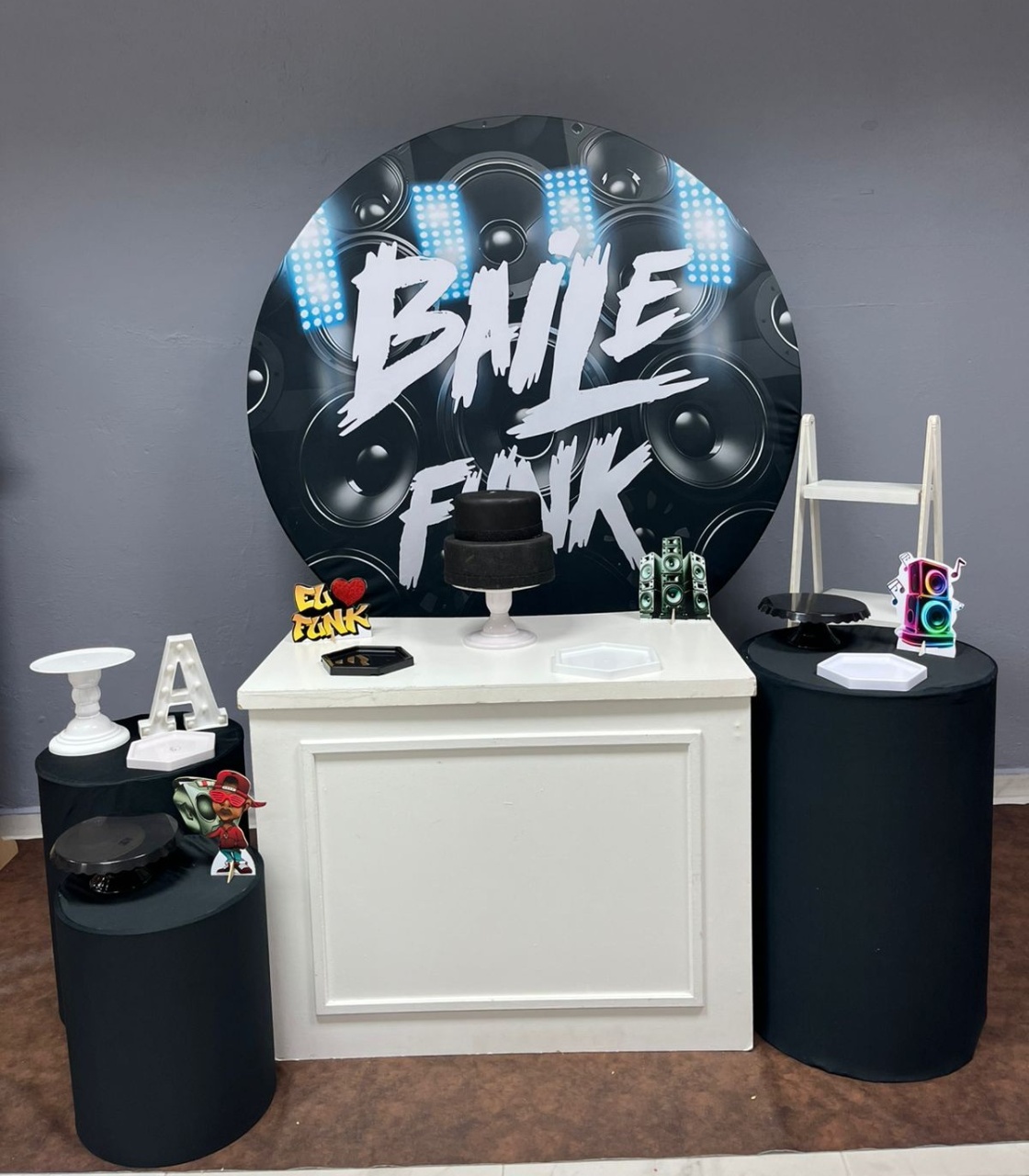 Baile Funk - Prata  - Festa e Arte Decorações