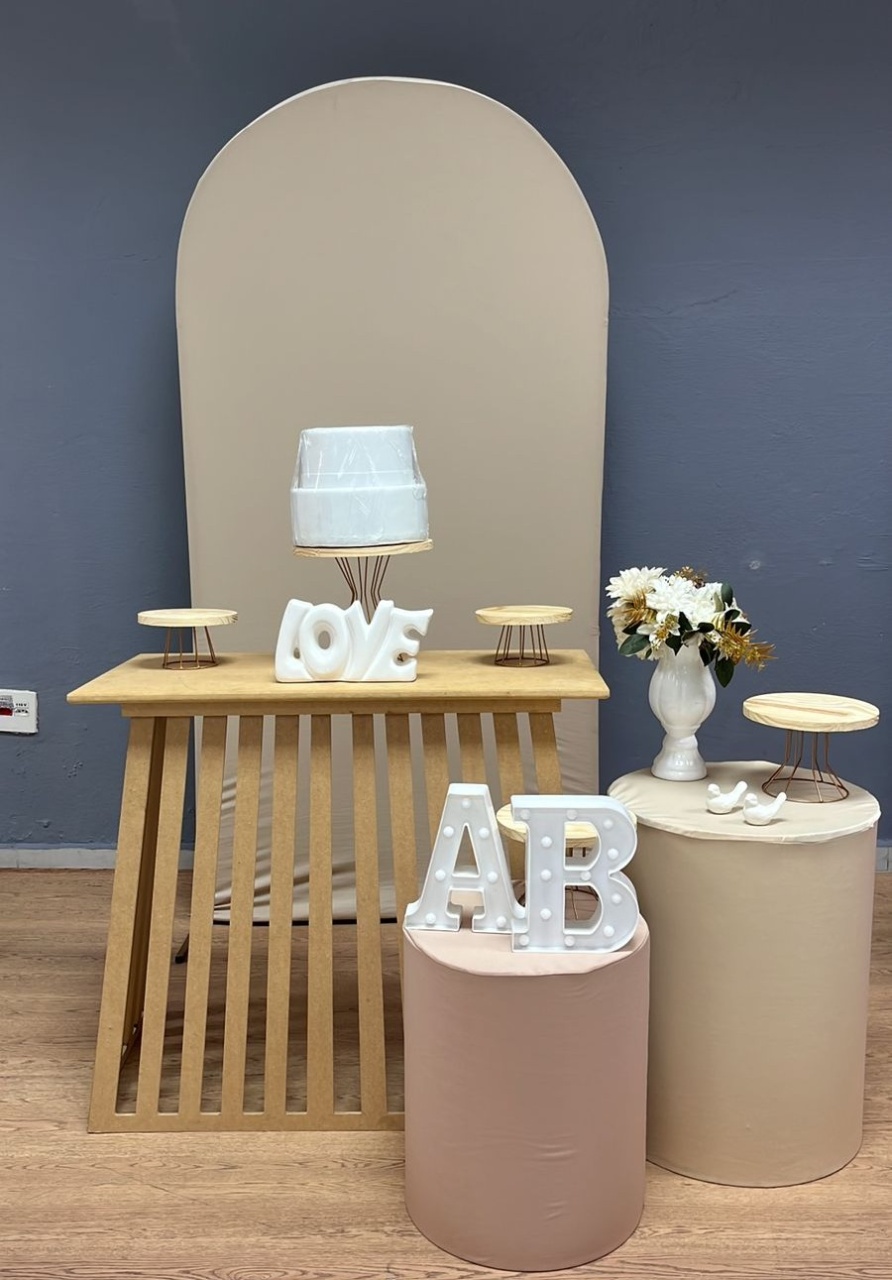 Chá de Cozinha/Noivado - Bege E Branco - Festa e Arte Decorações