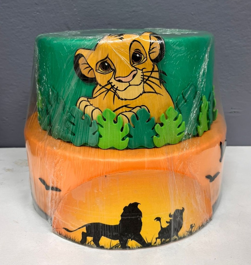 Bolo Fake - O Rei Leão - Festa e Arte Decorações