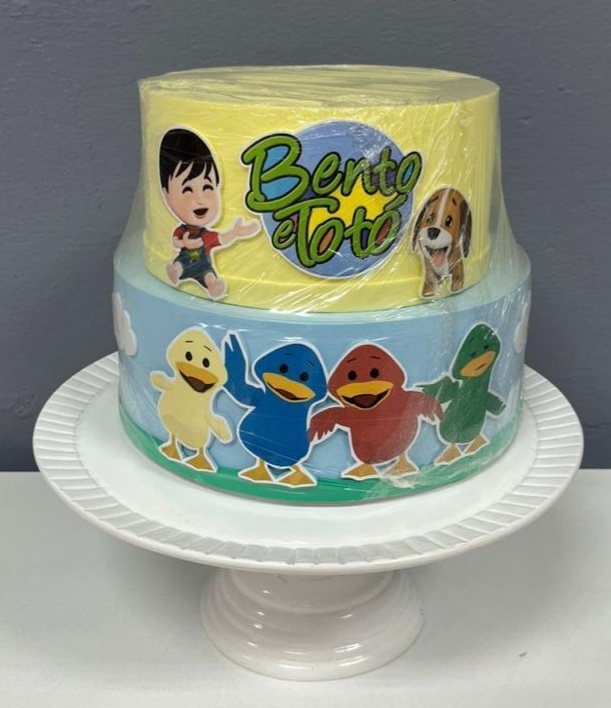 Bolo Fake - Bento E Totó - Festa e Arte Decorações