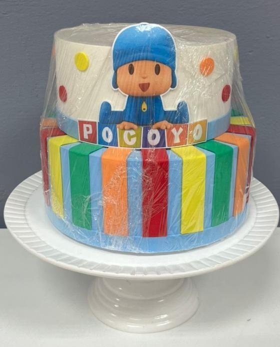 Bolo Fake - Pocoyo - Festa e Arte Decorações