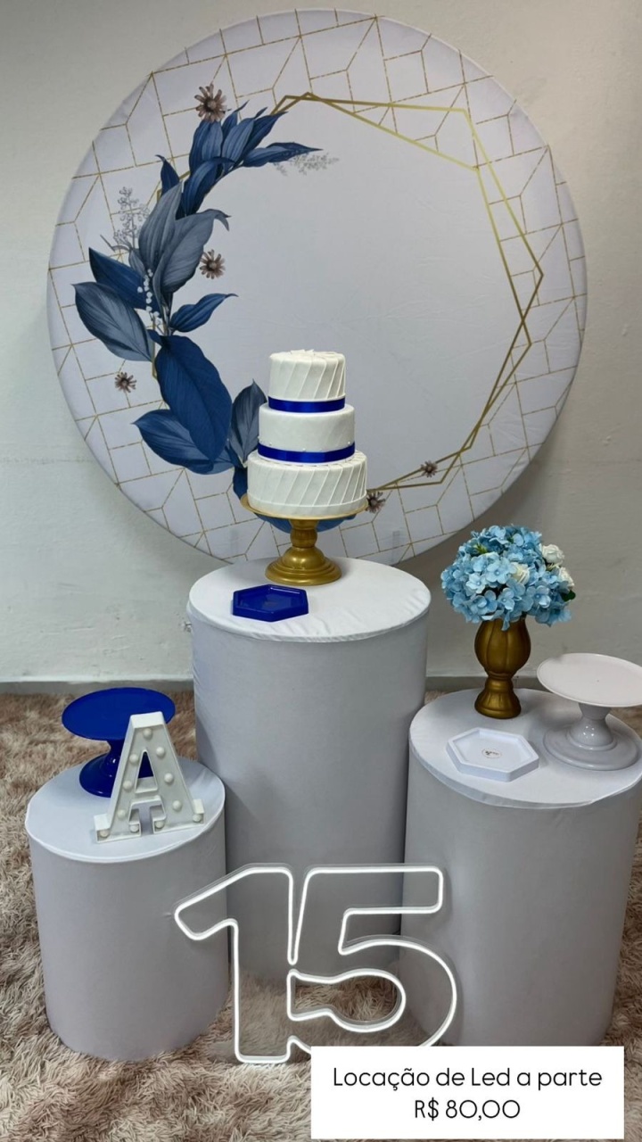 Floral Azul (15 Anos) - Festa e Arte Decorações