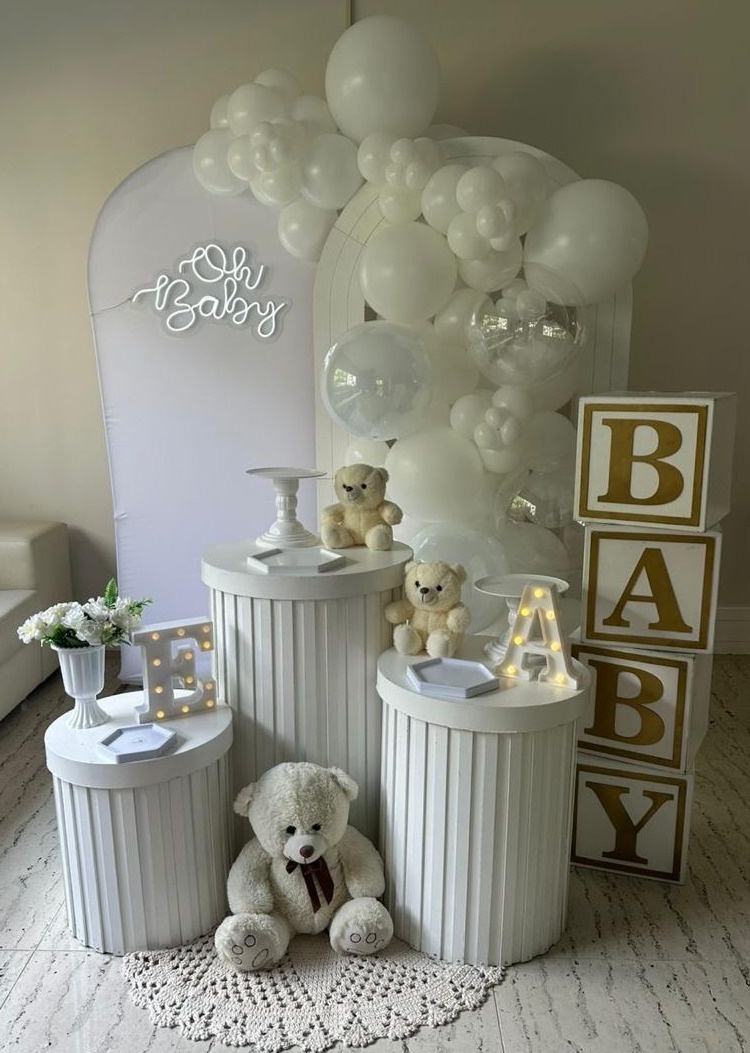 Chá de Bebê/Revelação - Branco  - Festa e Arte Decorações