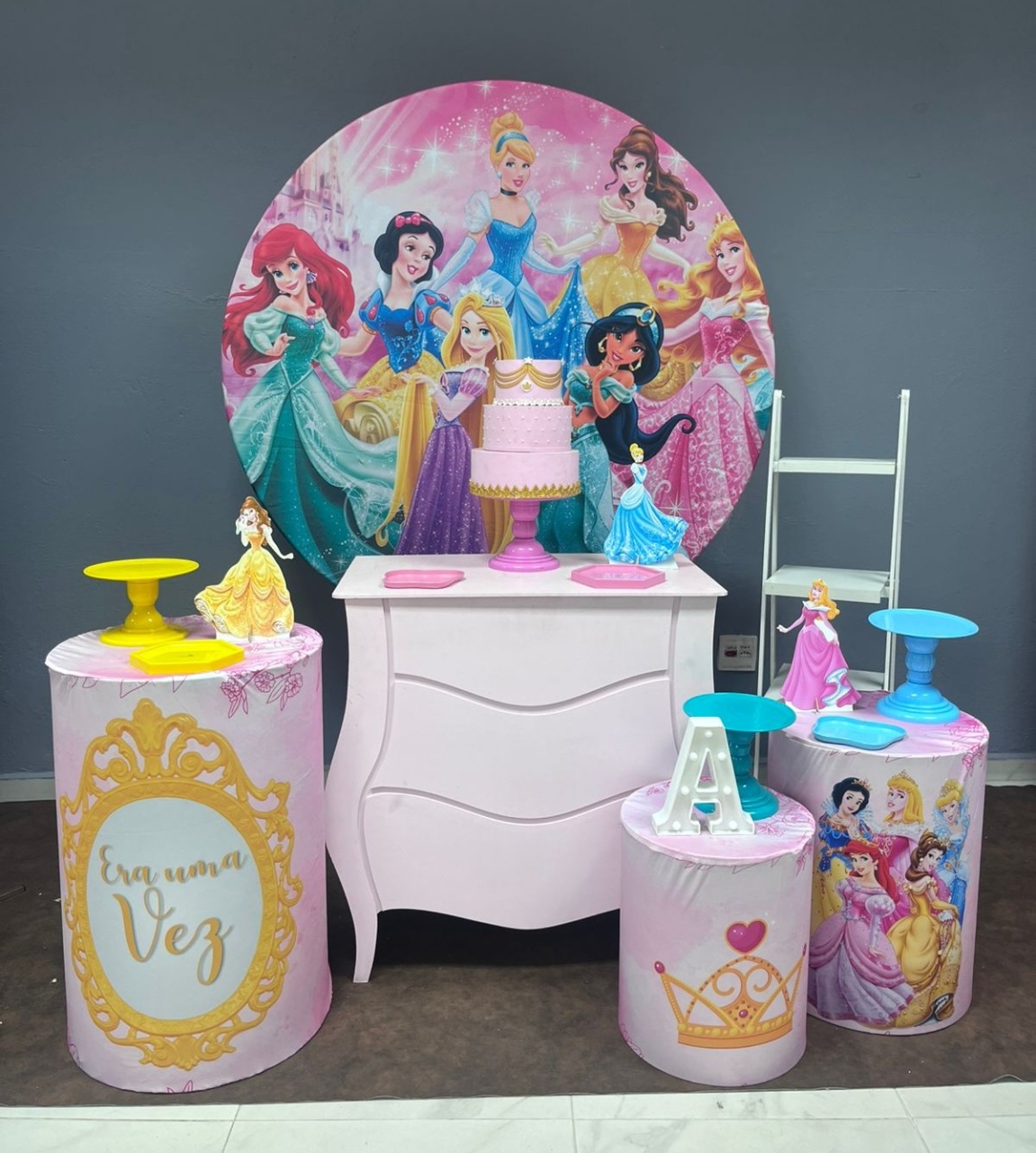 Princesas - Prata  - Festa e Arte Decorações
