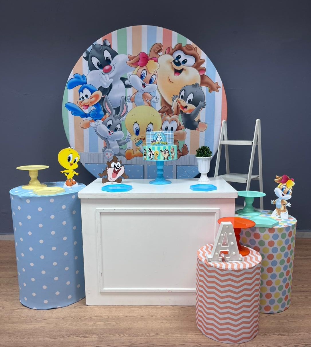 Baby Loney Tunes - Prata  - Festa e Arte Decorações