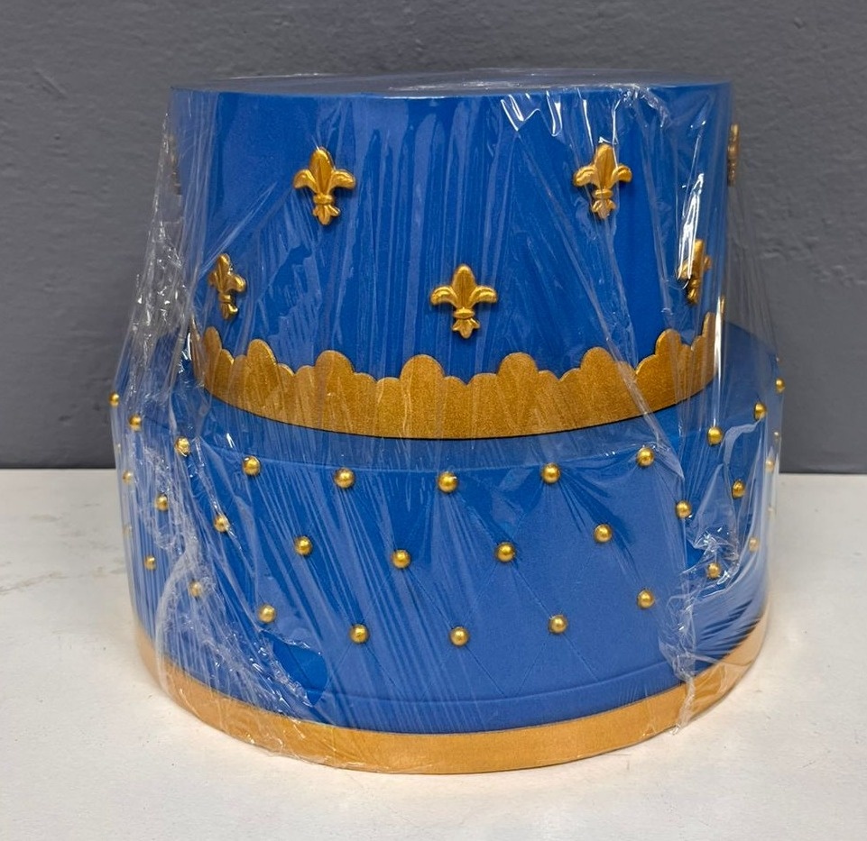 Bolo Fake - Azul E Dourado/Realeza - Festa e Arte Decorações