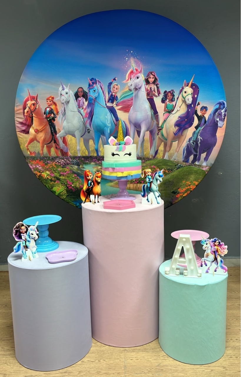Academia de Unicórnios - Festa e Arte Decorações