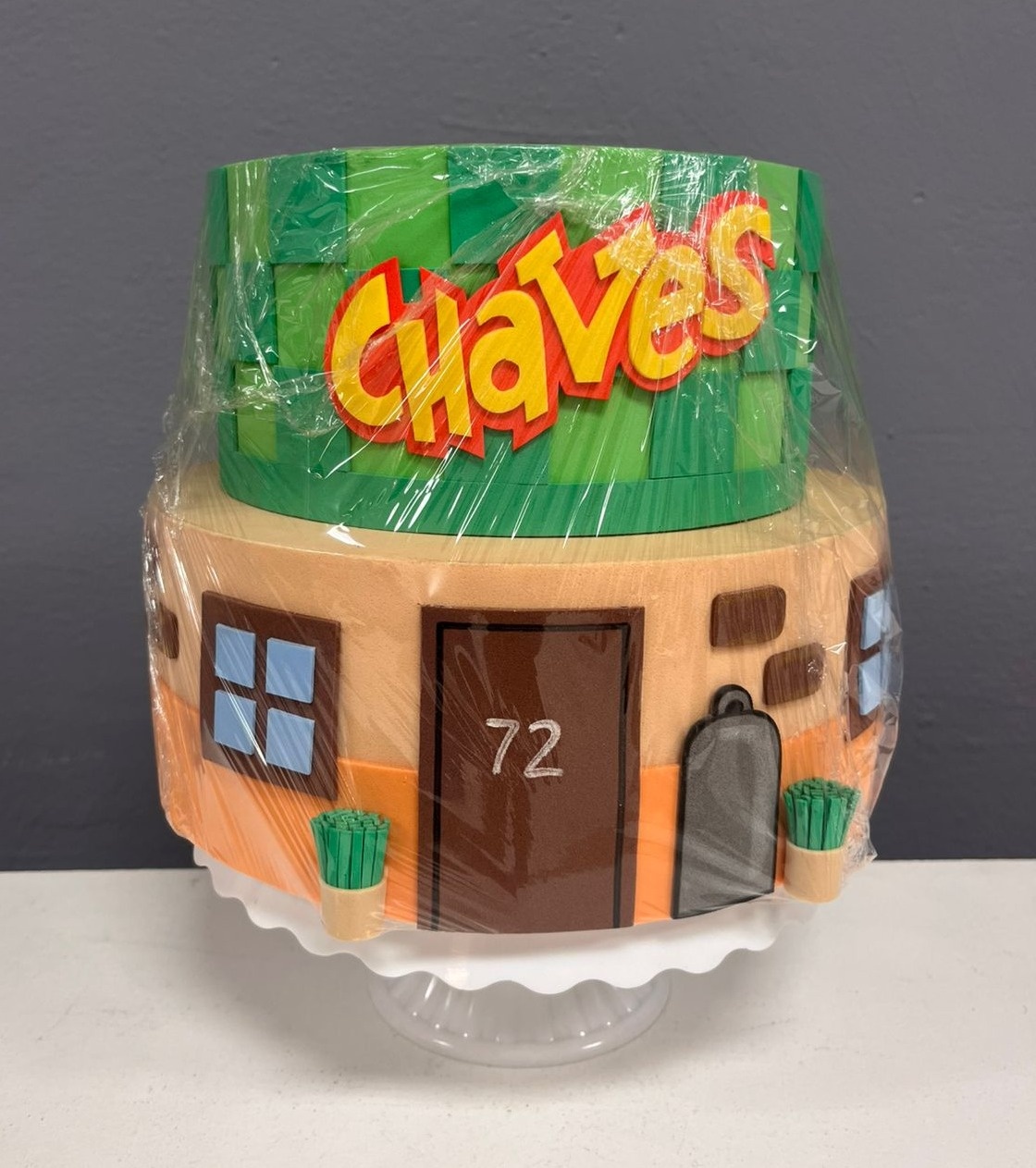 Bolo Fake - Chaves - Festa e Arte Decorações