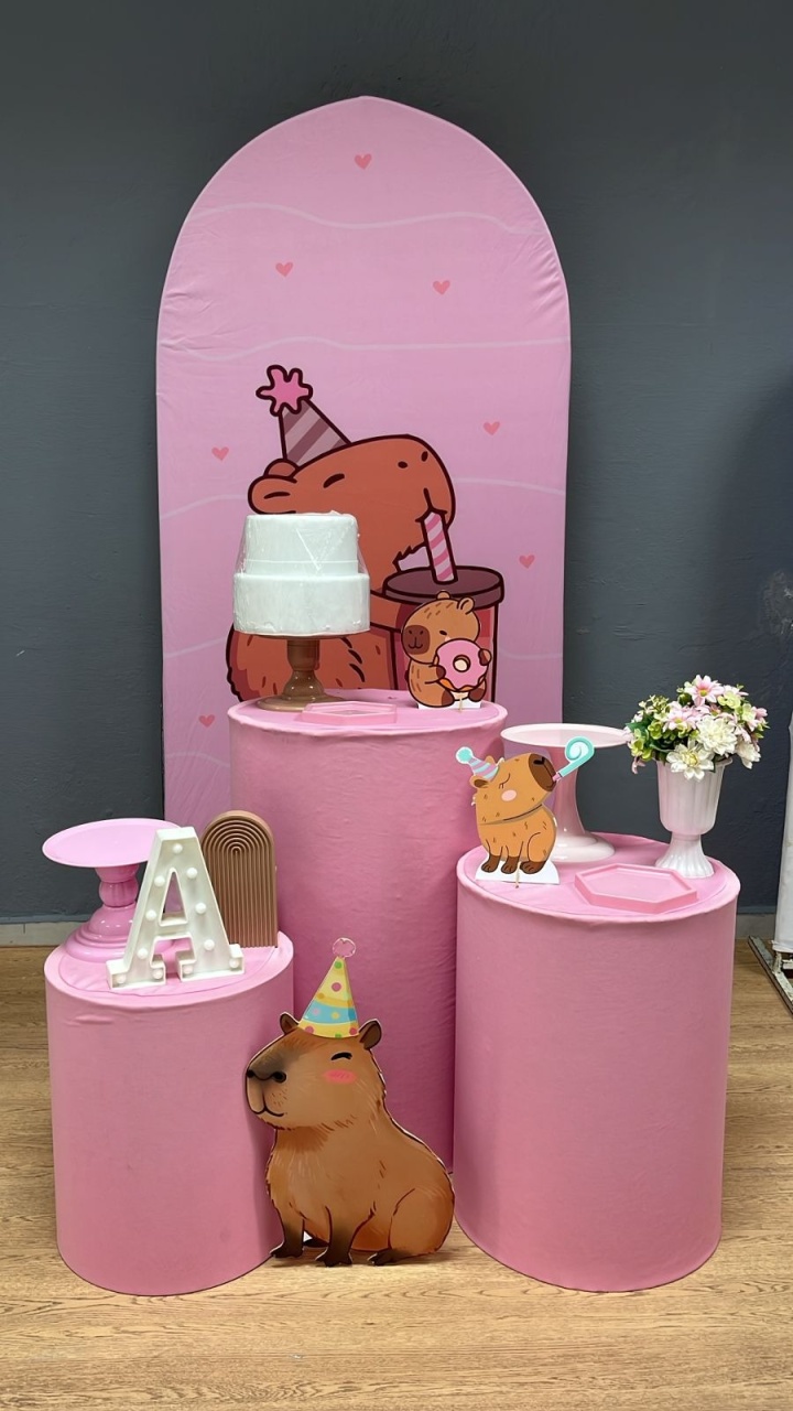 Capivara Rosa - Festa e Arte Decorações