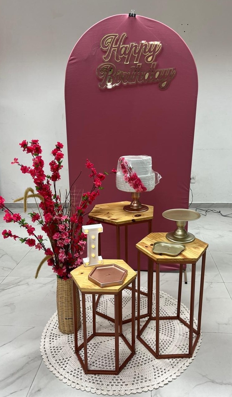 Luxo L - Rosê - Festa e Arte Decorações