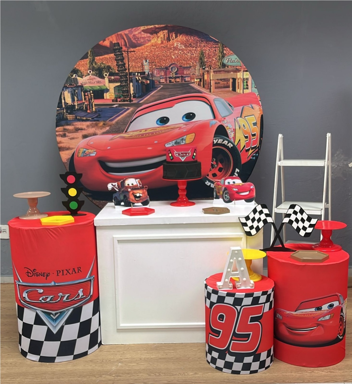 Carros (Mcqueen) - Prata - Festa e Arte Decorações