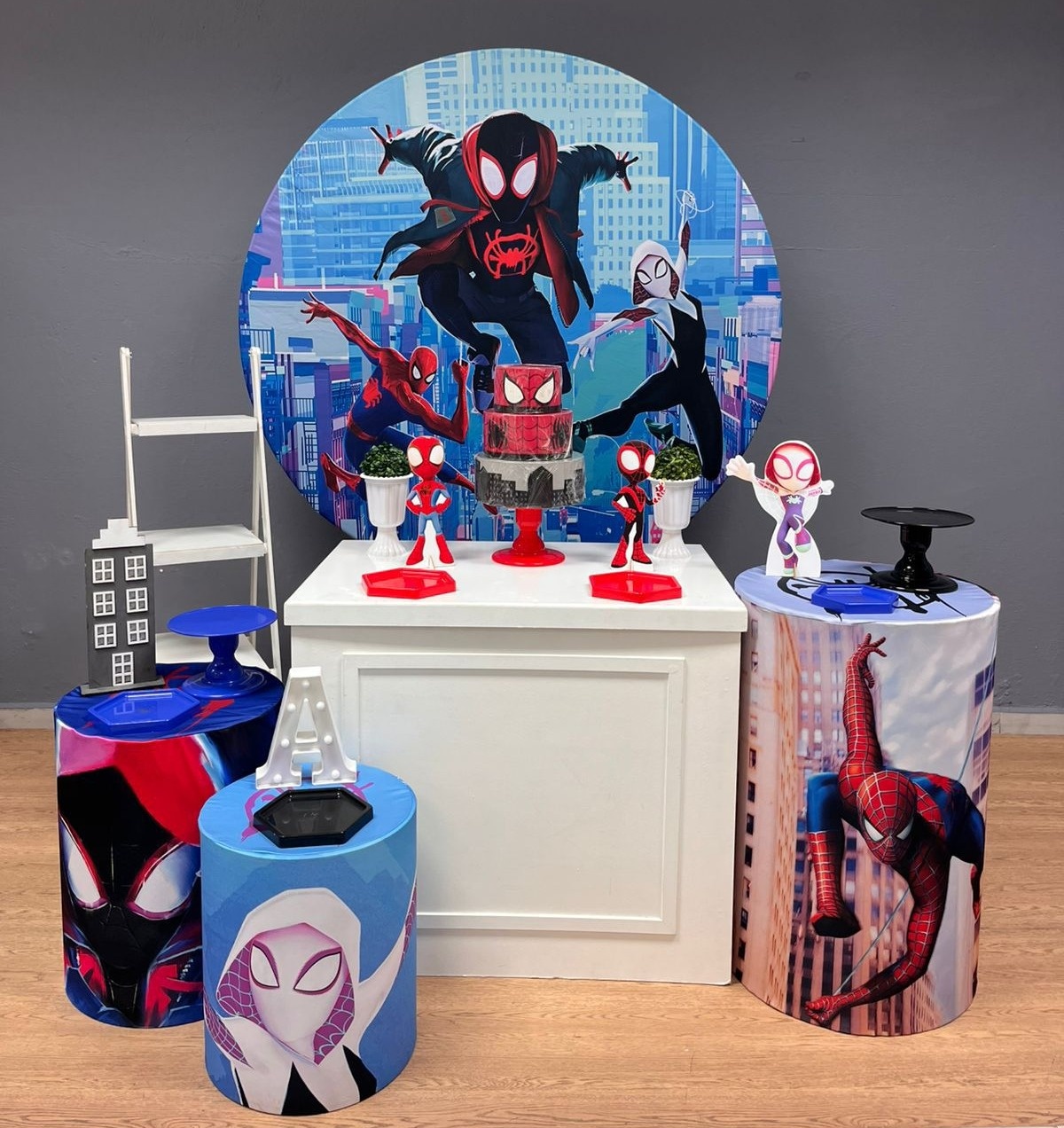 Aranha Fantasma - Spidey 2 - Prata - Festa e Arte Decorações