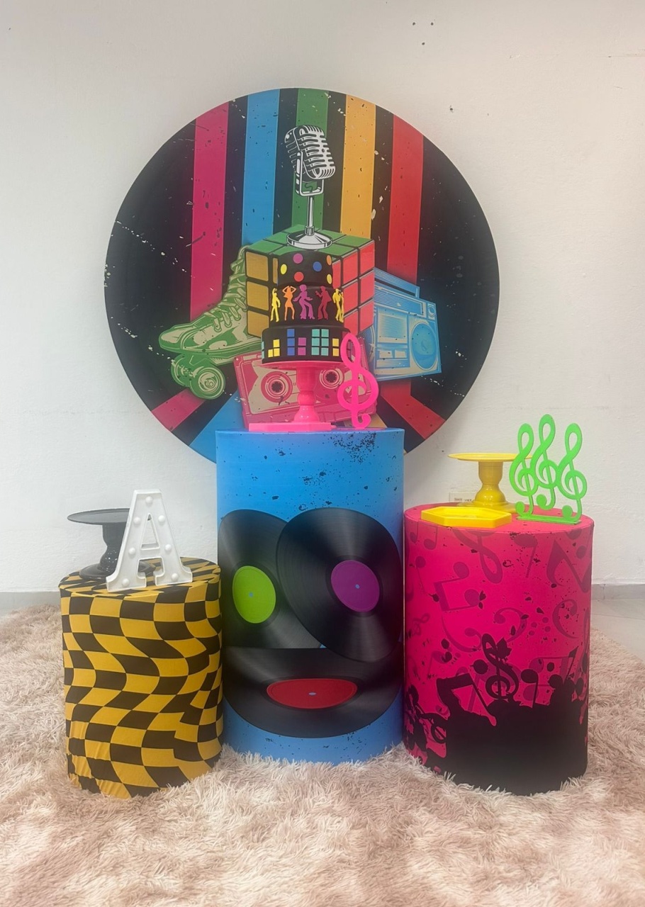 Retro (Anos 70.80.90) - Festa e Arte Decorações