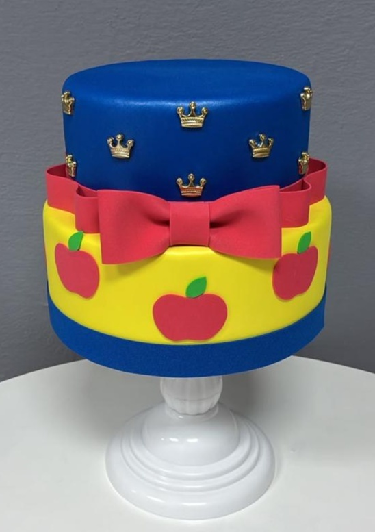 Bolo Fake - Branca de Neve 2 - Festa e Arte Decorações
