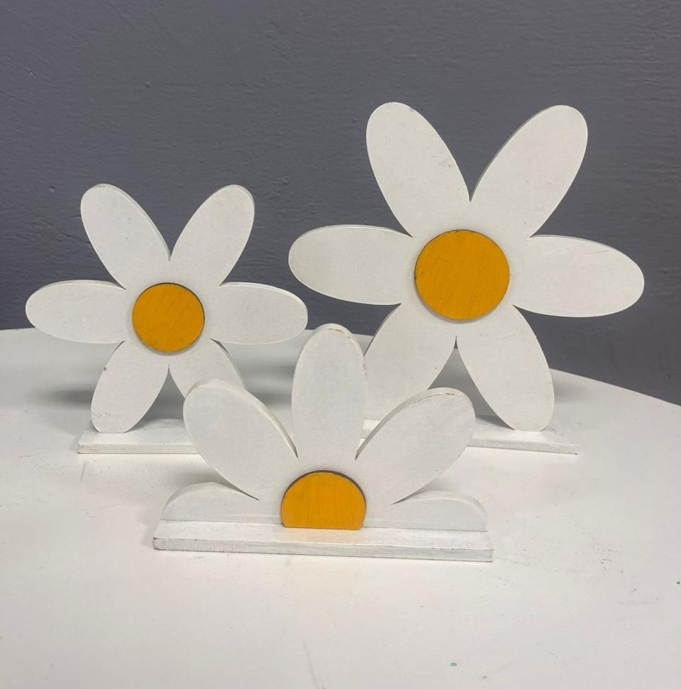 Trio de Margaridas de Mesa - Mdf - Festa e Arte Decorações