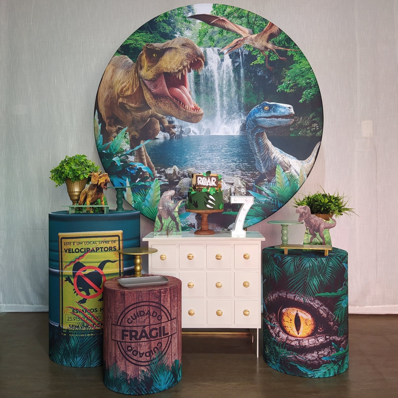 Kit Encanto - T - Rex - Detalhes