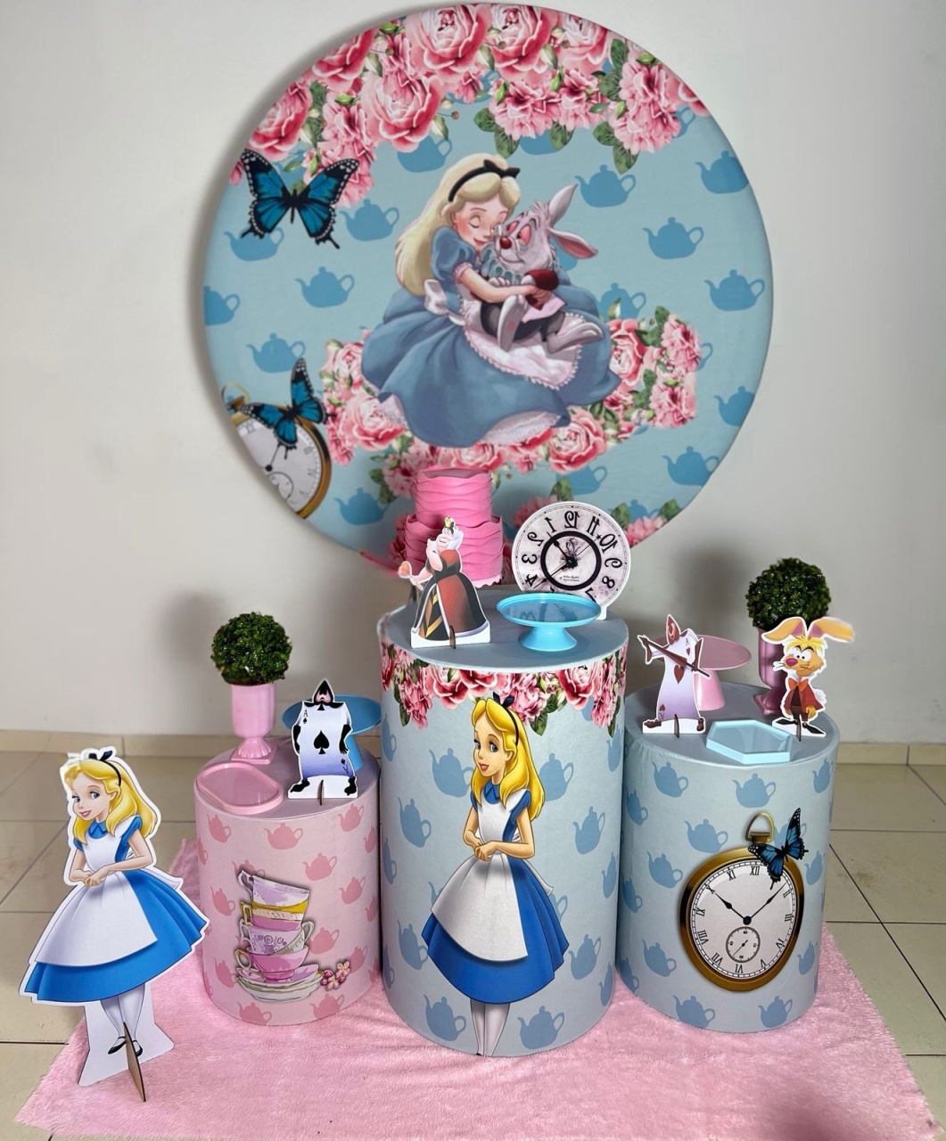 Alice No Pais das Maravilhas - LuaPegueMonte