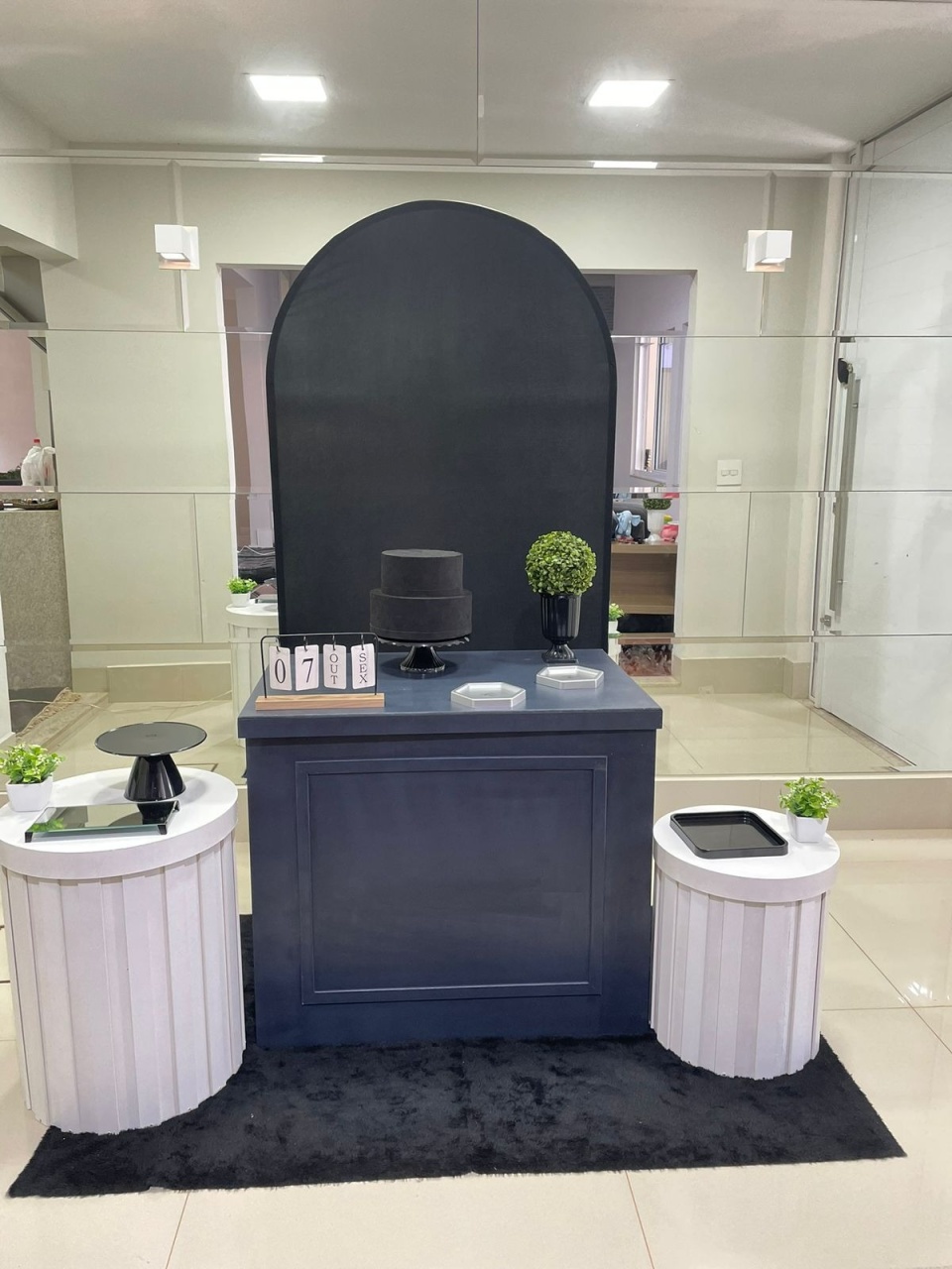 Decoração Preta C/ Ripado - LuaPegueMonte