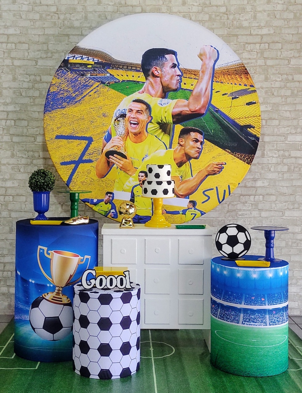 Cristiano Ronaldo Kit Ouro        - DFEST PEGUE E MONTE