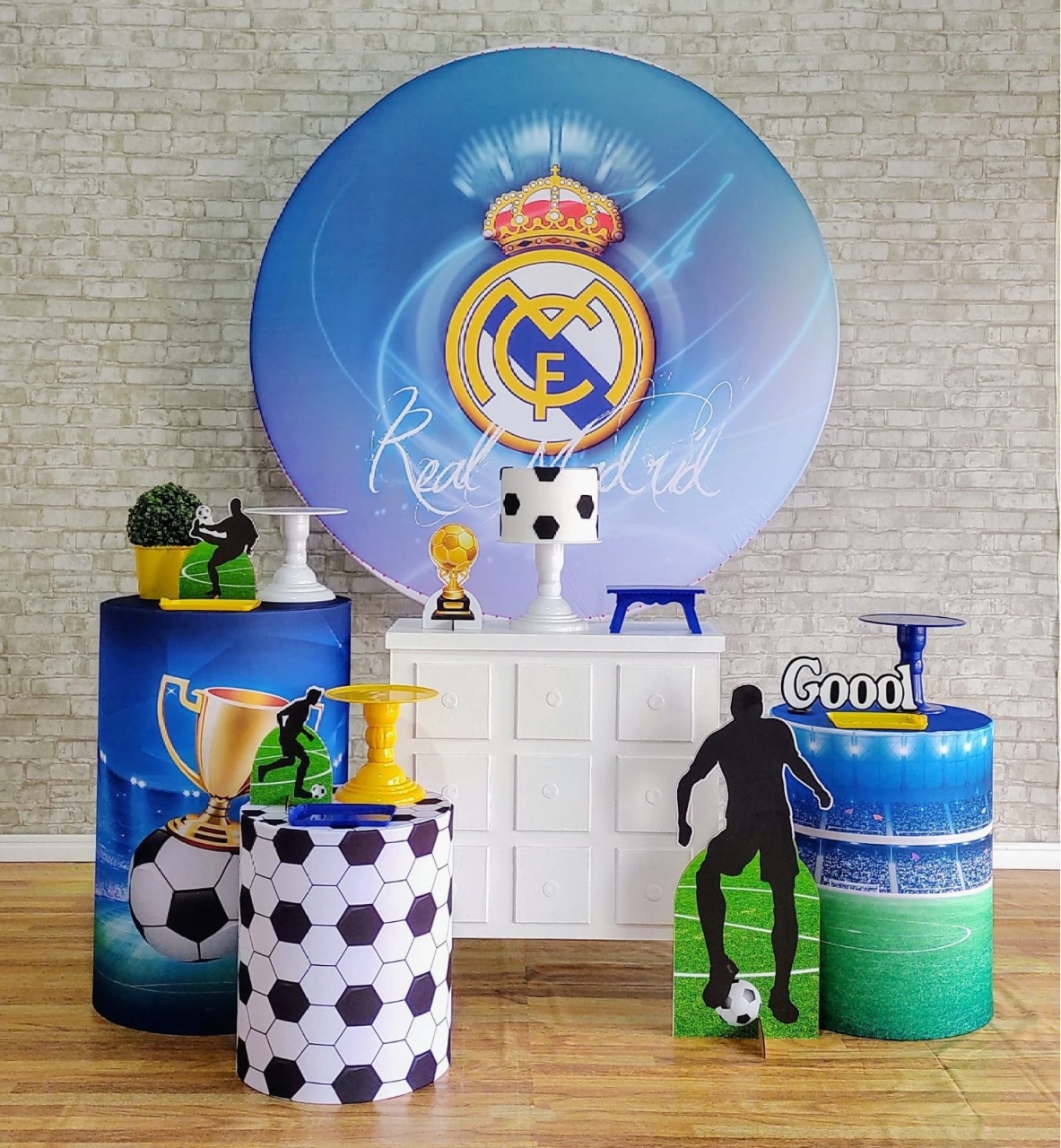 Real Madrid Kit Ouro - DFEST PEGUE E MONTE