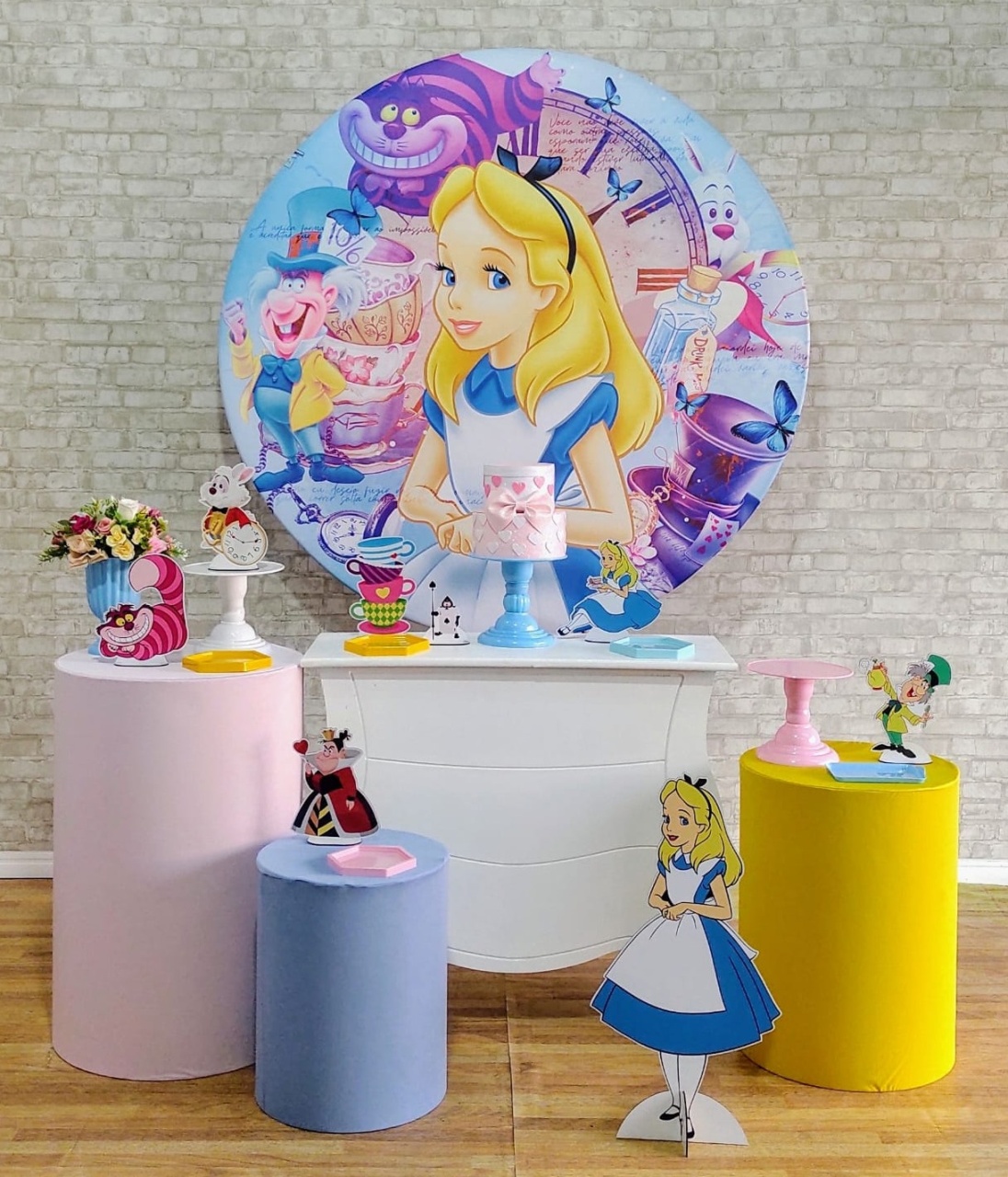 Alice No Pais das Maravilhas Kit Ouro - DFEST PEGUE E MONTE