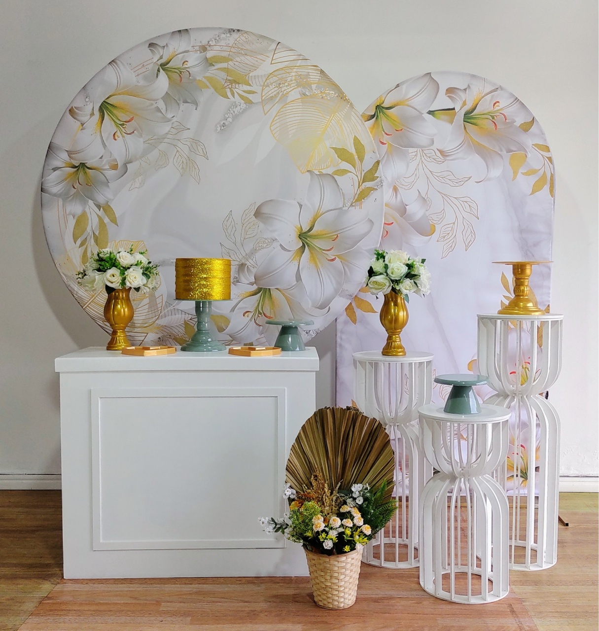 Floral Dourado Composição - DFEST PEGUE E MONTE