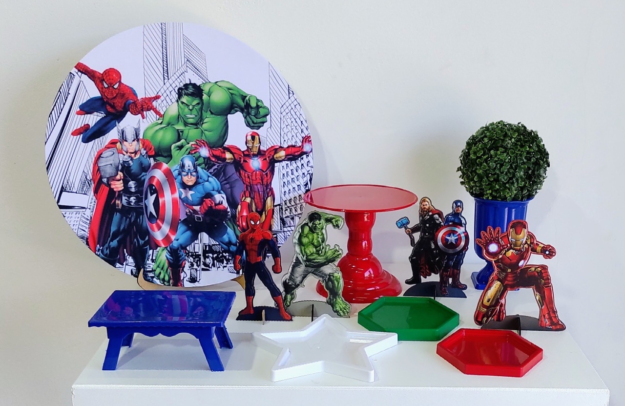 Vingadores Kit Mesa     - DFEST PEGUE E MONTE