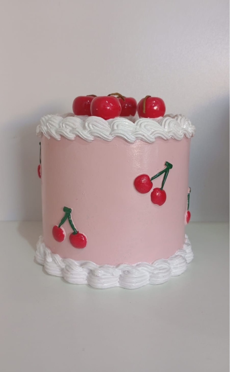 Bolo Cenográfico Cerejinha Vermelho  14Cm de Altura 13Cm de Largura   - PRIME DECOR RJ