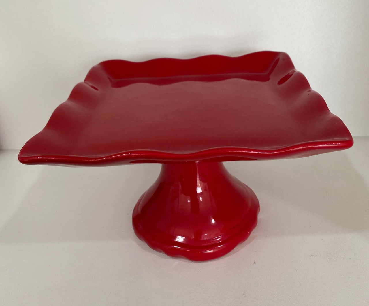 310- Bandeja Ceramica Quadrada Detalhe Onda C/ Apoio Vermelho Carmin 19 Cm Larg X 13 Cm Alt - M - PRIME DECOR RJ