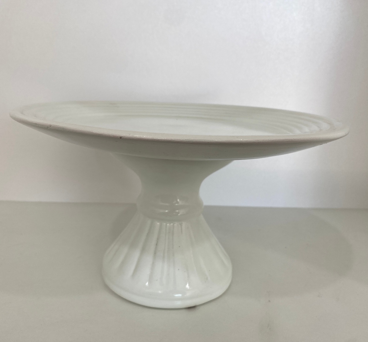 415- Boleira de Ceramica Detalhe Romana Branca 23,5 Cm Larg X 14 Cm Alt - M  - PRIME DECOR RJ