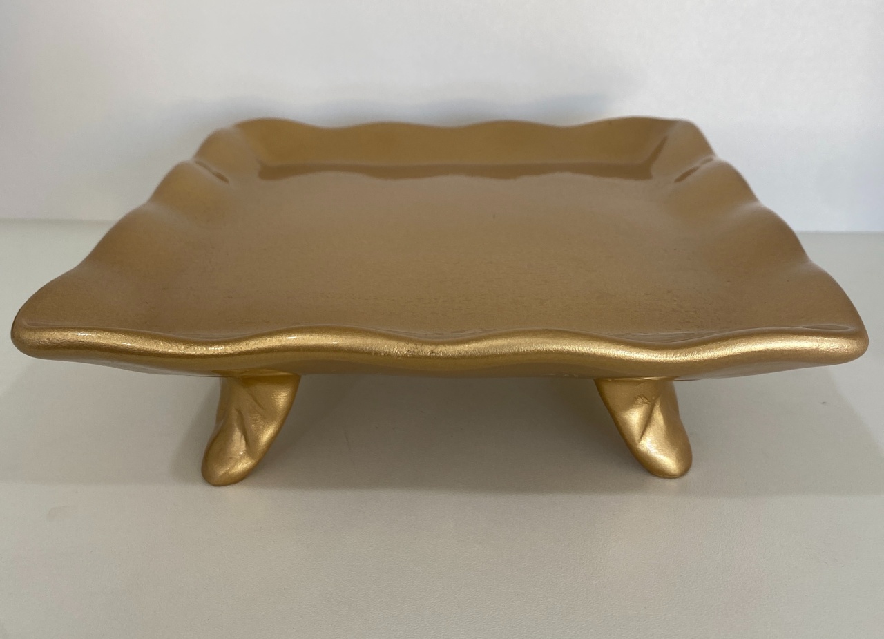 24- Bandeja Ceramica Quadrada  C/ Apoio Dourada 19 X 6 Alt Cm - M - PRIME DECOR RJ