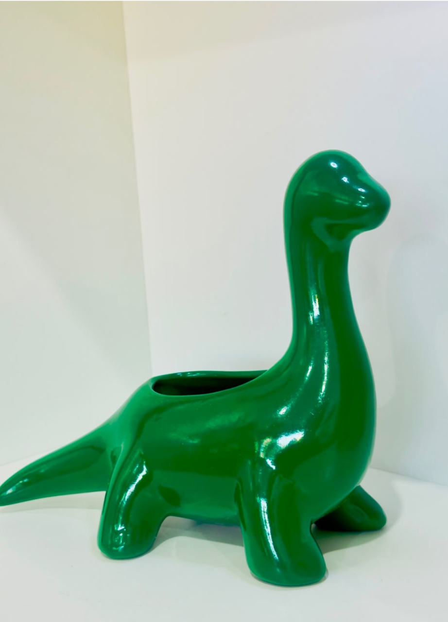 Enfeite de Mesa de Ceramica Detalhe Dinossauro Brachiosaurus Verde Mar 26 Cm Comp X 23 Cm Alt - PRIME DECOR RJ