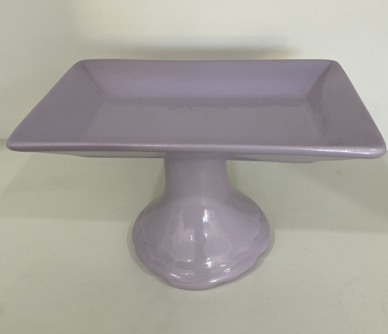 318- Bandeja Ceramica  Retangular C/ Apoio Lilas Pervinca 14 Cm Larg X 22,5 Cm Comp X 13,5 Cm Alt - P - PRIME DECOR RJ