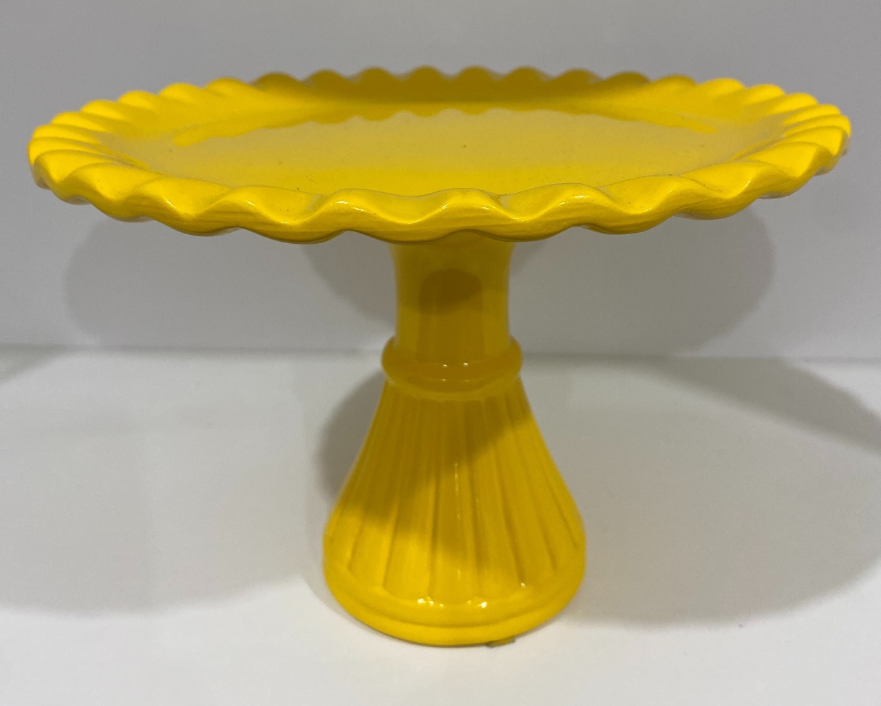 419- Boleira de Ceramica Detalhe Onda Amarelo Canario 23,5 Cm Larg X 16 Cm Alt - M  - PRIME DECOR RJ
