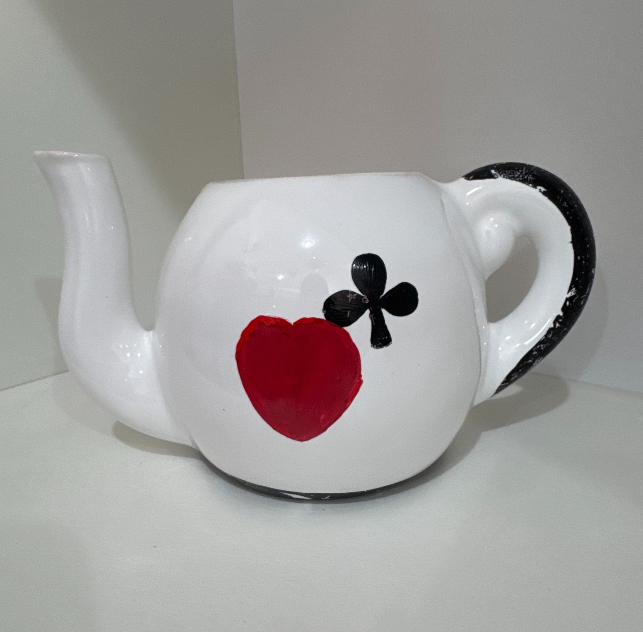 258- Bule Piruliteira de Ceramica Rainha de Copas (Alice No Pais das Maravilhas) - PRIME DECOR RJ