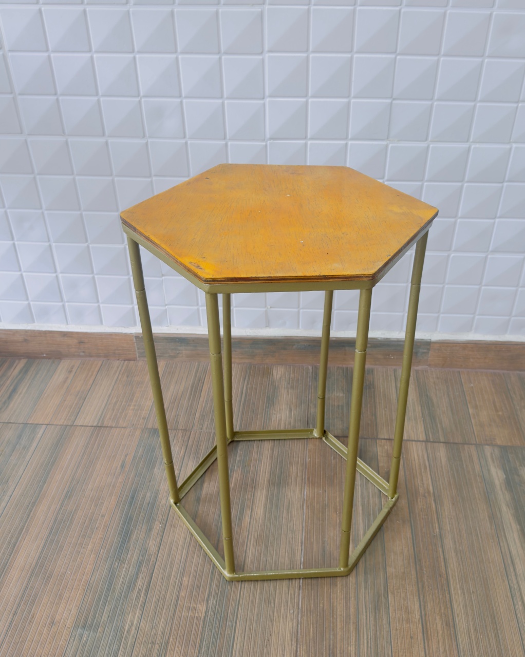 Mesas de Ferro Sextavada Dourada P - PRIME DECOR RJ
