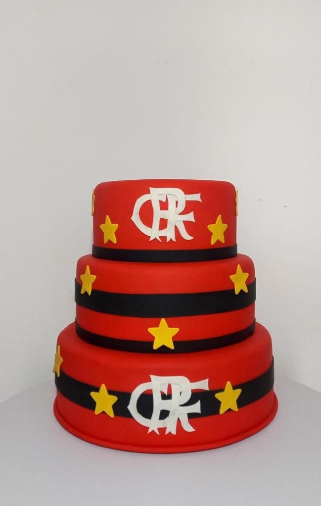 Bolo Fake 3 Andares Flamengo - PRIME DECOR RJ